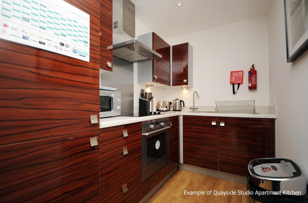 Quayside Serviced Apartments Кардифф Экстерьер фото