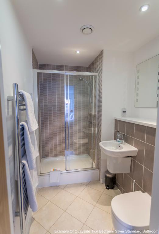 Quayside Serviced Apartments Кардифф Экстерьер фото