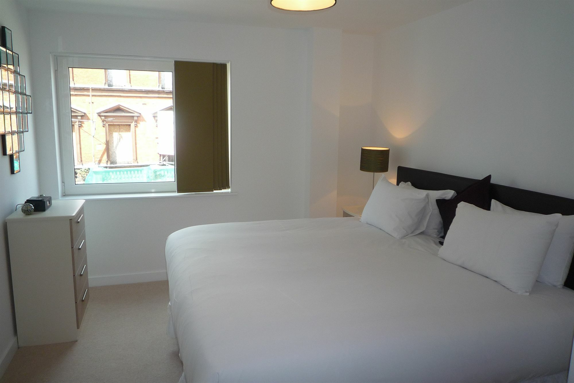 Quayside Serviced Apartments Кардифф Экстерьер фото
